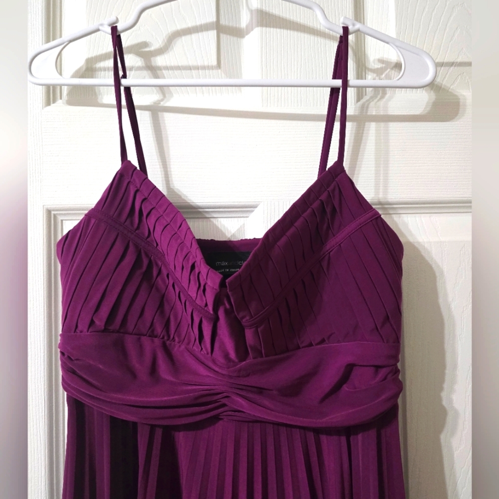 Max & Cleo Pleated/Plisse Mini Cocktail Dress, V-Neckline, Pintuck, Y2K, EUC! - Picture 2 of 10